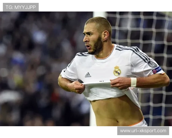 拜仁控球率81%围剿圣保利，格雷罗首开纪录